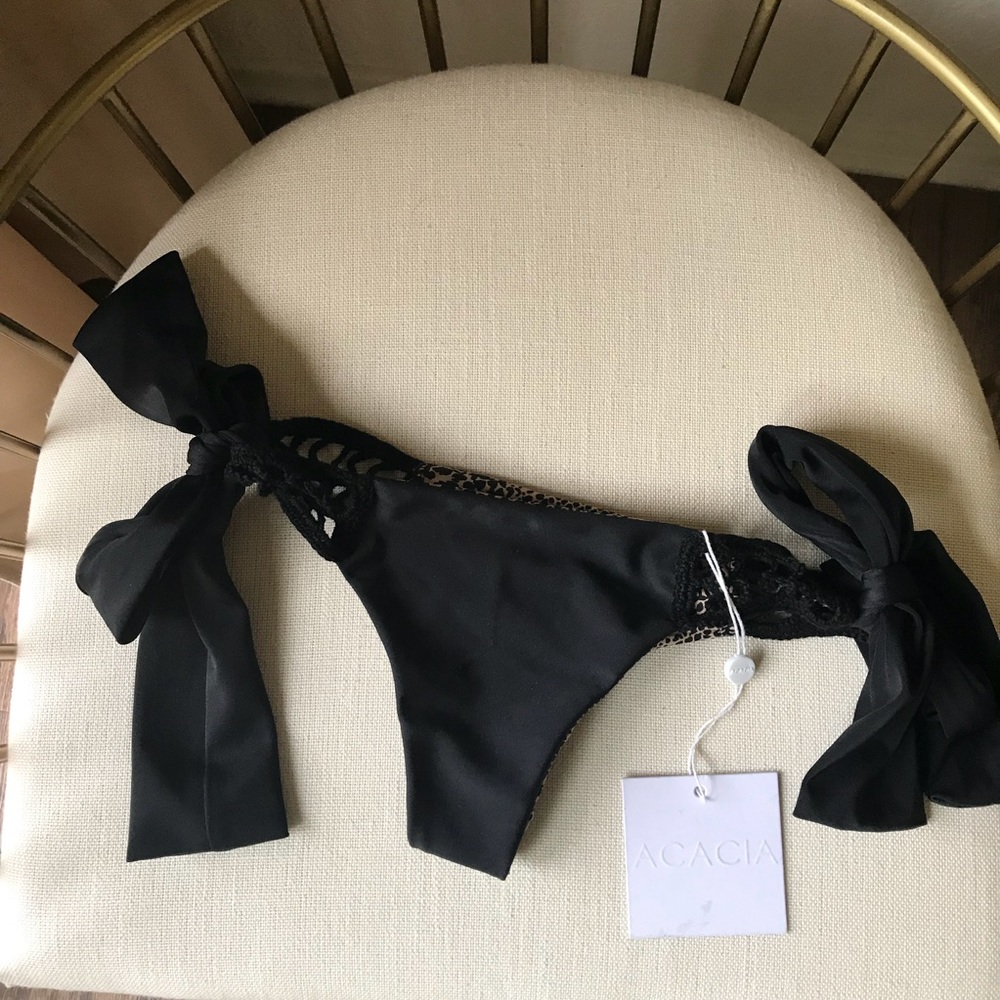 Bikini thong bottom acacia